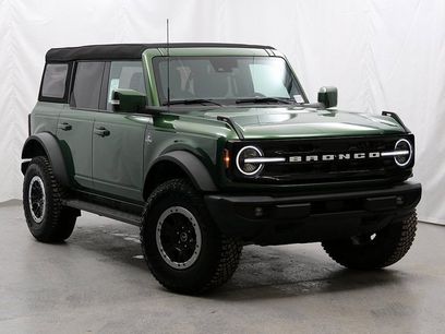 New 2024 Ford Bronco Outer Banks w/ Sasquatch Package