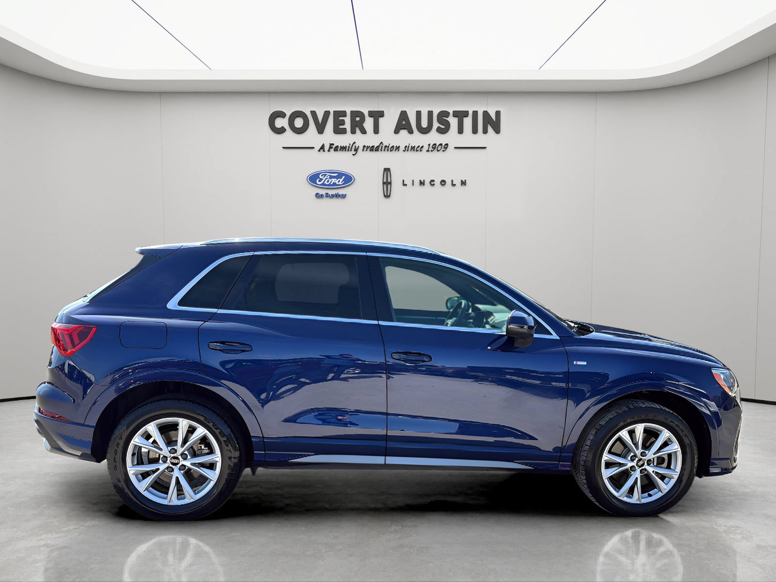 Used 2022 Audi Q3 2.0T Premium AWD/4WD image 2