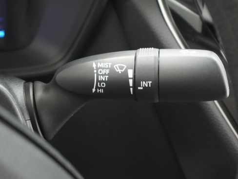 Used 2021 Toyota Corolla LE image 20