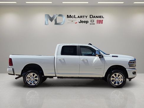 New 2026 RAM 2500 Laramie AWD/4WD image 6