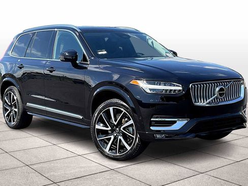 Used 2025 Volvo XC90 B5 Plus w/ Protection Package Premier image 2