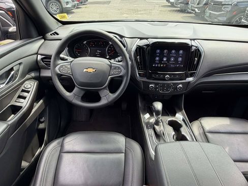 Certified 2022 Chevrolet Traverse LT w/ LPO, Black Accent Package AWD/4WD image 16