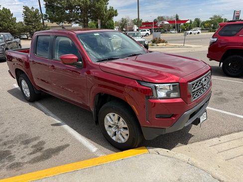 Used 2023 Nissan Frontier SV w/ Tow Package AWD/4WD image 2