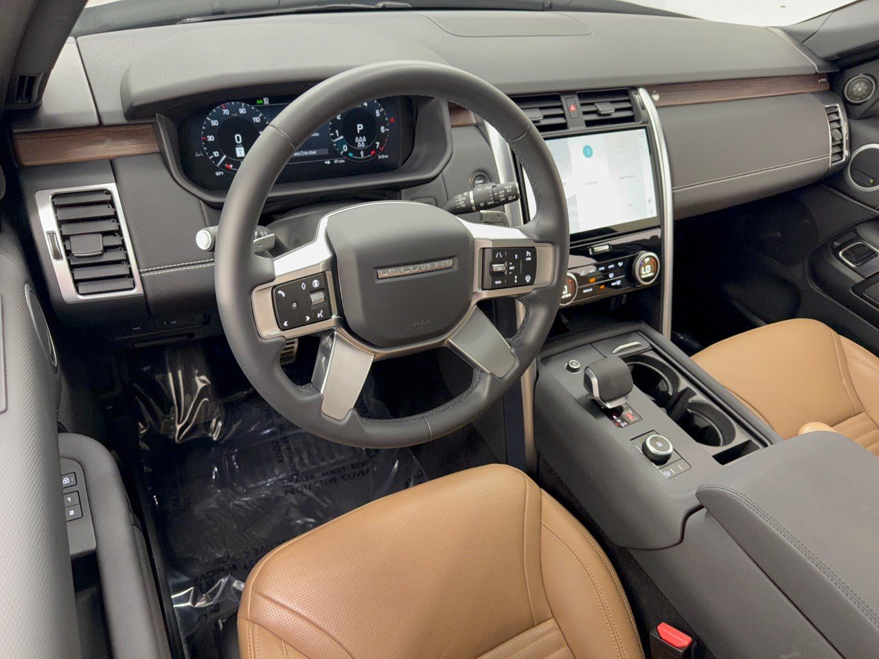 Certified 2026 Land Rover Discovery Dynamic SE AWD/4WD image 4