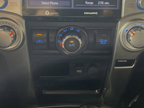 Used 2022 Toyota 4Runner SR5 AWD/4WD image 26