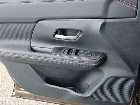 New 2026 Nissan Kicks SR FWD image 28