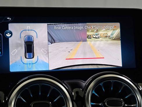 Certified 2025 Mercedes-Benz GLB 250 4MATIC image 29