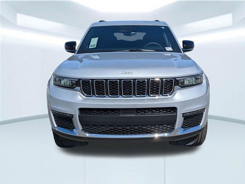 New 2025 Jeep Grand Cherokee L Limited RWD image 11