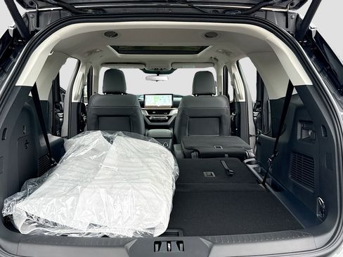 New 2026 Ford Explorer Active AWD/4WD image 7