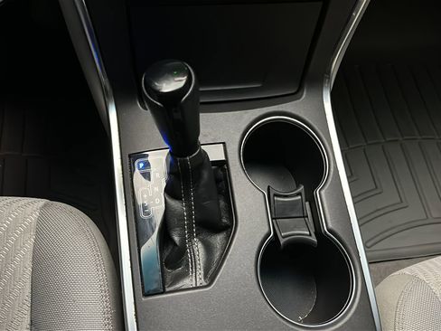 Used 2016 Toyota Camry LE image 24