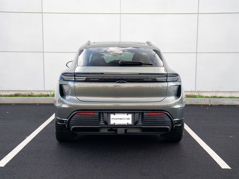 New 2025 Porsche Macan Turbo Electric image 7