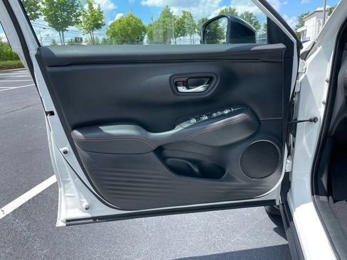 Used 2025 Honda HR-V Sport image 23