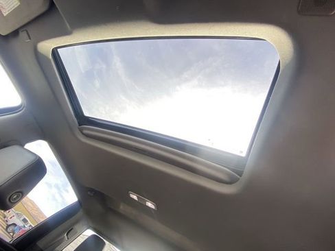 Used 2021 Chevrolet Silverado 2500 LTZ w/ LTZ Convenience Package image 22