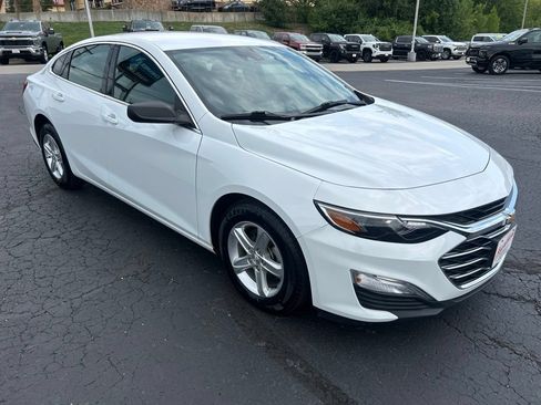 Used 2023 Chevrolet Malibu LS FWD image 3