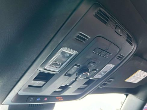 Used 2023 GMC Yukon Denali Ultimate image 42