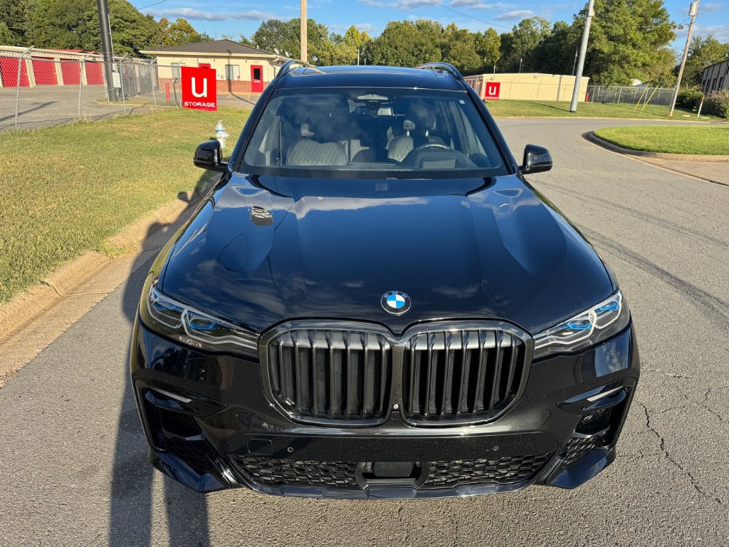 Used 2022 BMW X7 M50i AWD/4WD image 3