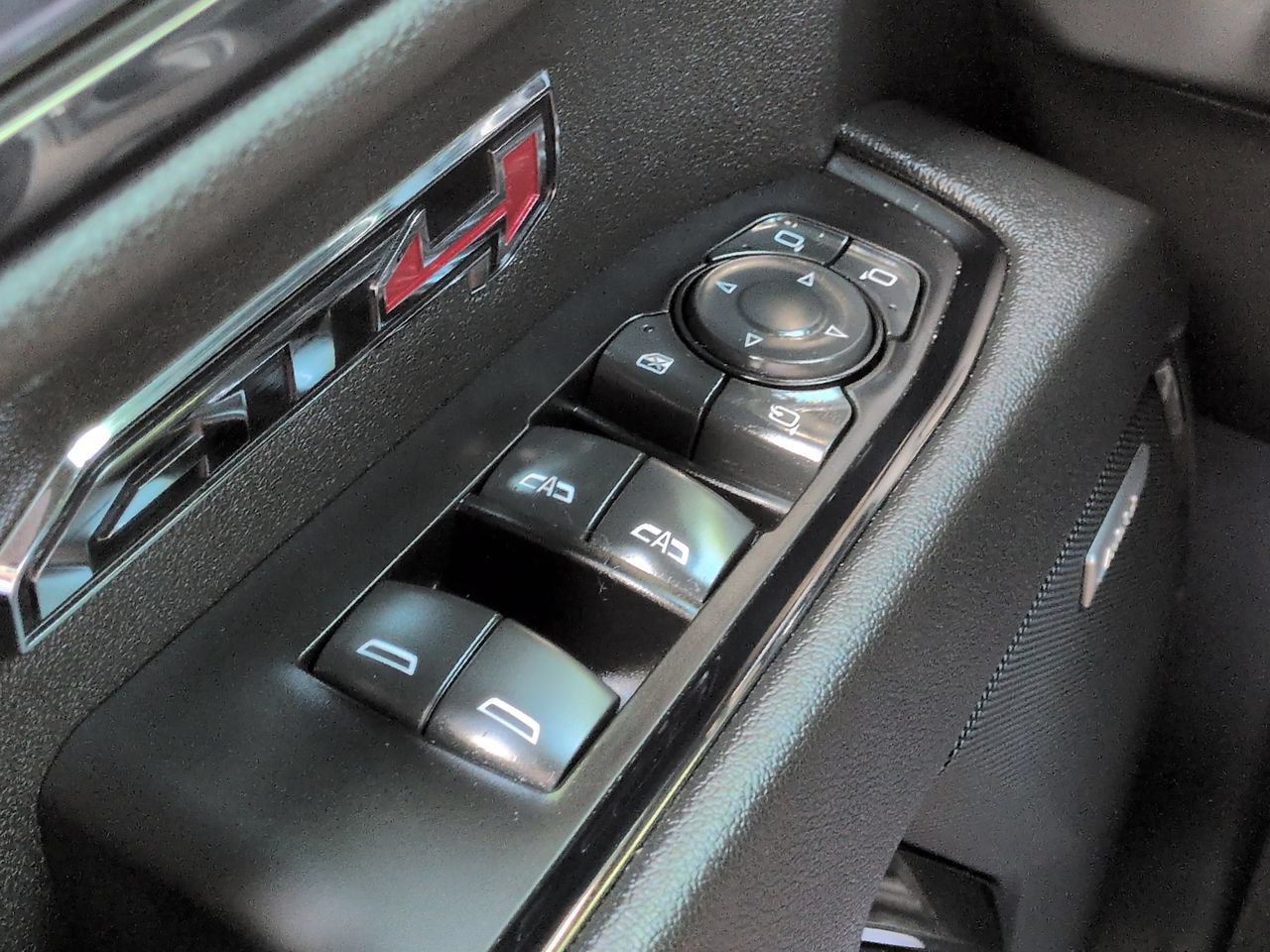 Used 2024 GMC Sierra 1500 AT4 w/ Technology Package AWD/4WD image 23
