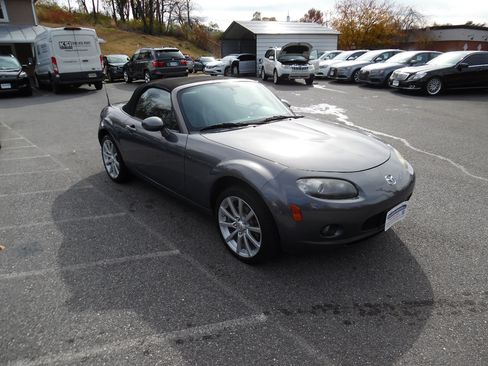Used 2008 MAZDA MX-5 Miata Grand Touring image 8