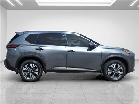 Used 2021 Nissan Rogue SV FWD image 12