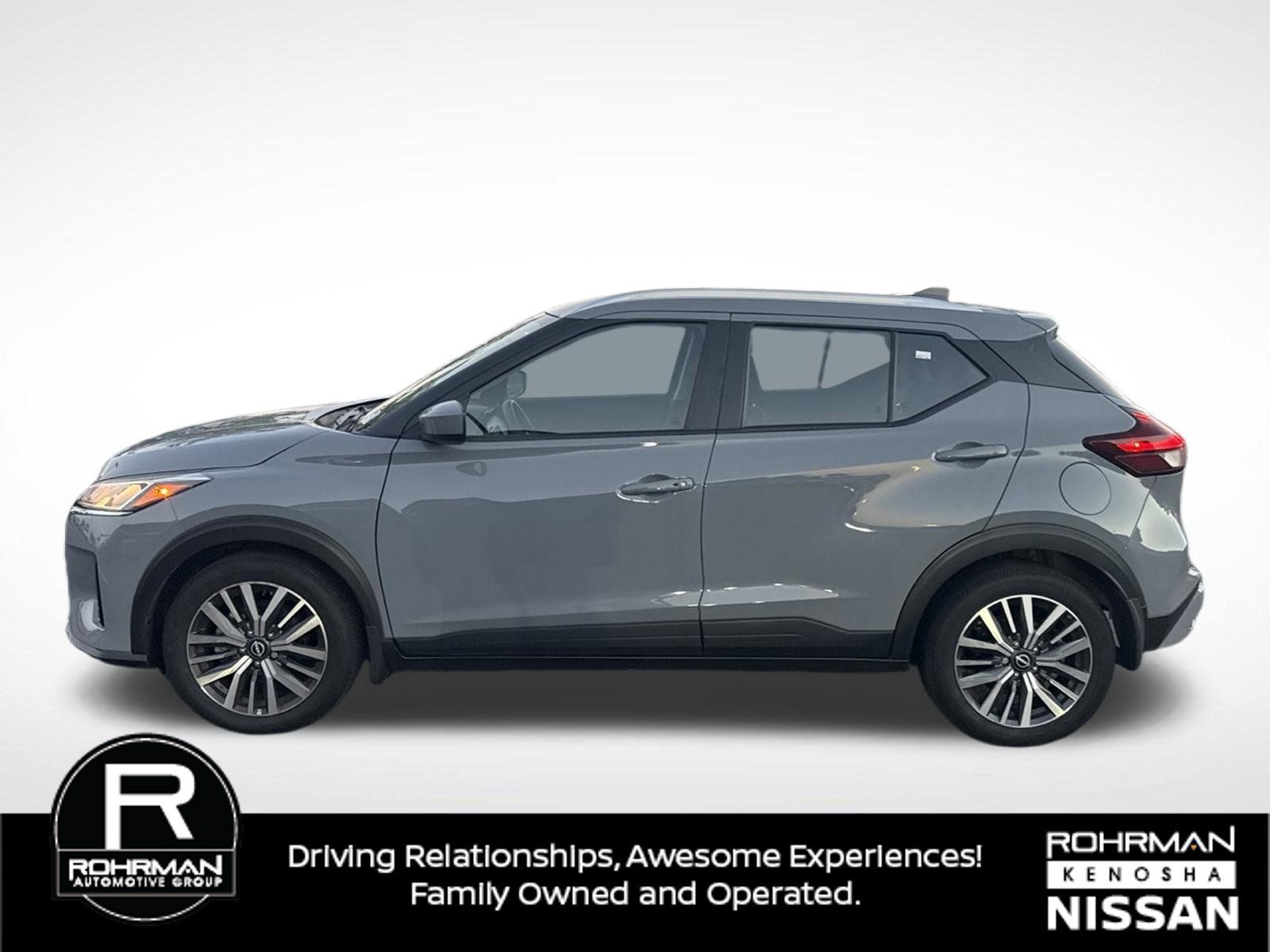 Used 2023 Nissan Kicks SV w/ Interior Electronics Package FWD image 2