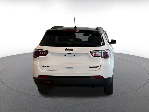 Used 2025 Jeep Compass Trailhawk AWD/4WD image 11