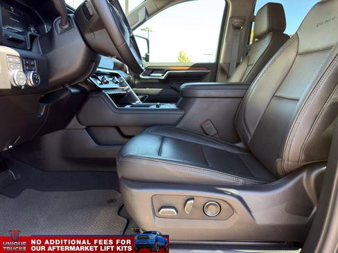 Used 2024 GMC Sierra 2500 Denali w/ Denali Reserve Package AWD/4WD image 18