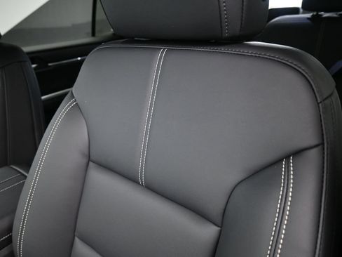 New 2026 GMC Acadia Elevation w/ Black Edition FWD image 19