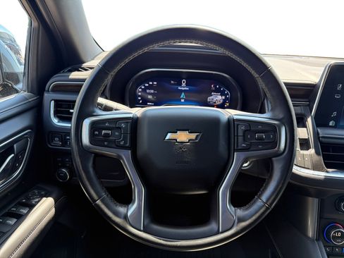 Used 2023 Chevrolet Suburban Premier AWD/4WD image 15