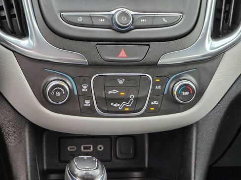 Used 2020 Chevrolet Equinox LT AWD/4WD image 35