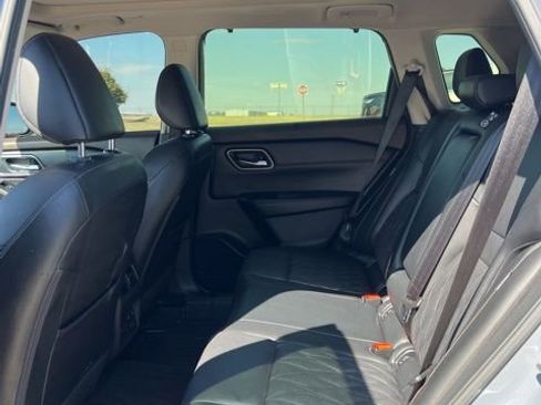 Used 2023 Nissan Rogue Platinum w/ Platinum Premium Package image 10