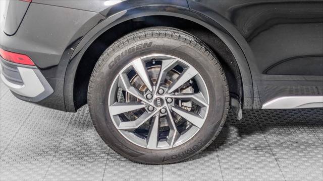Used 2023 Audi Q5 2.0T Premium Plus w/ Premium Plus Package AWD/4WD image 37