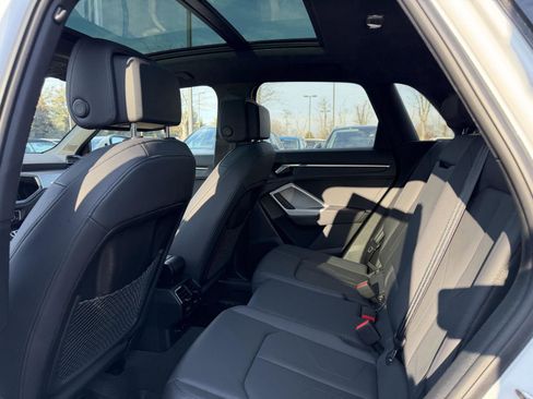 Used 2025 Audi Q3 2.0T Premium image 23