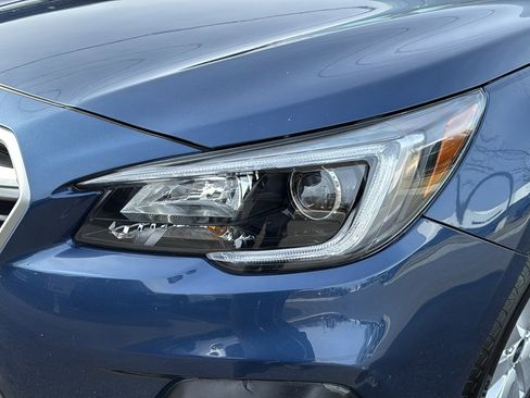 Used 2019 Subaru Outback 2.5i image 9