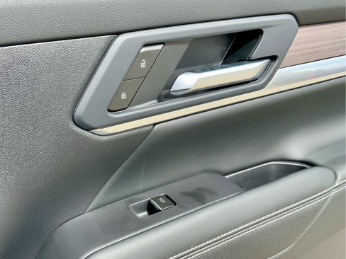 New 2026 GMC Terrain Denali w/ LPO, Black Badging Package image 52