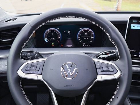 New 2025 Volkswagen Tiguan S AWD/4WD image 20