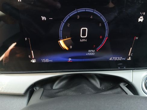 Used 2025 Chevrolet Trax LT FWD image 31