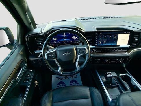 Used 2024 Chevrolet Silverado 1500 LT Trail Boss w/ LT Trail Boss Premium Package AWD/4WD image 15