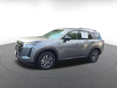Used 2026 Nissan Pathfinder SV AWD/4WD image 6