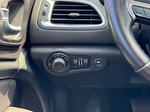 Used 2017 Chrysler 200 LX FWD image 30