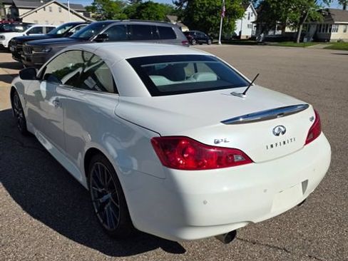 Used 2015 INFINITI Q60 IPL RWD image 3