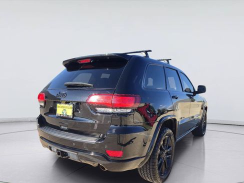 Used 2021 Jeep Grand Cherokee Laredo X RWD image 5