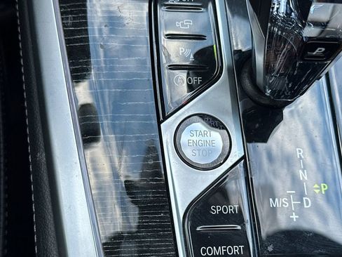 Used 2020 BMW X7 xDrive40i w/ M Sport Package image 26