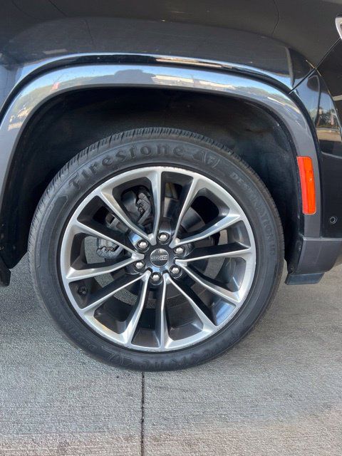 Used 2022 Jeep Wagoneer Series III w/ Premium Group I RWD image 6