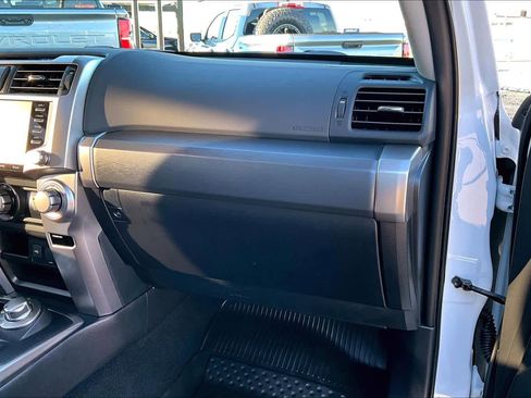 Used 2024 Toyota 4Runner SR5 Premium image 17