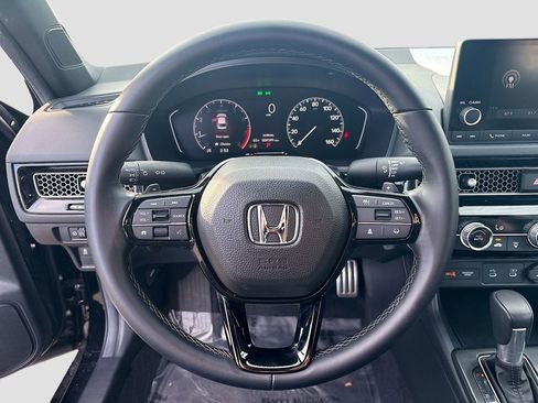 Used 2025 Honda Civic Sport image 11