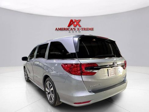 Used 2023 Honda Odyssey Touring image 3