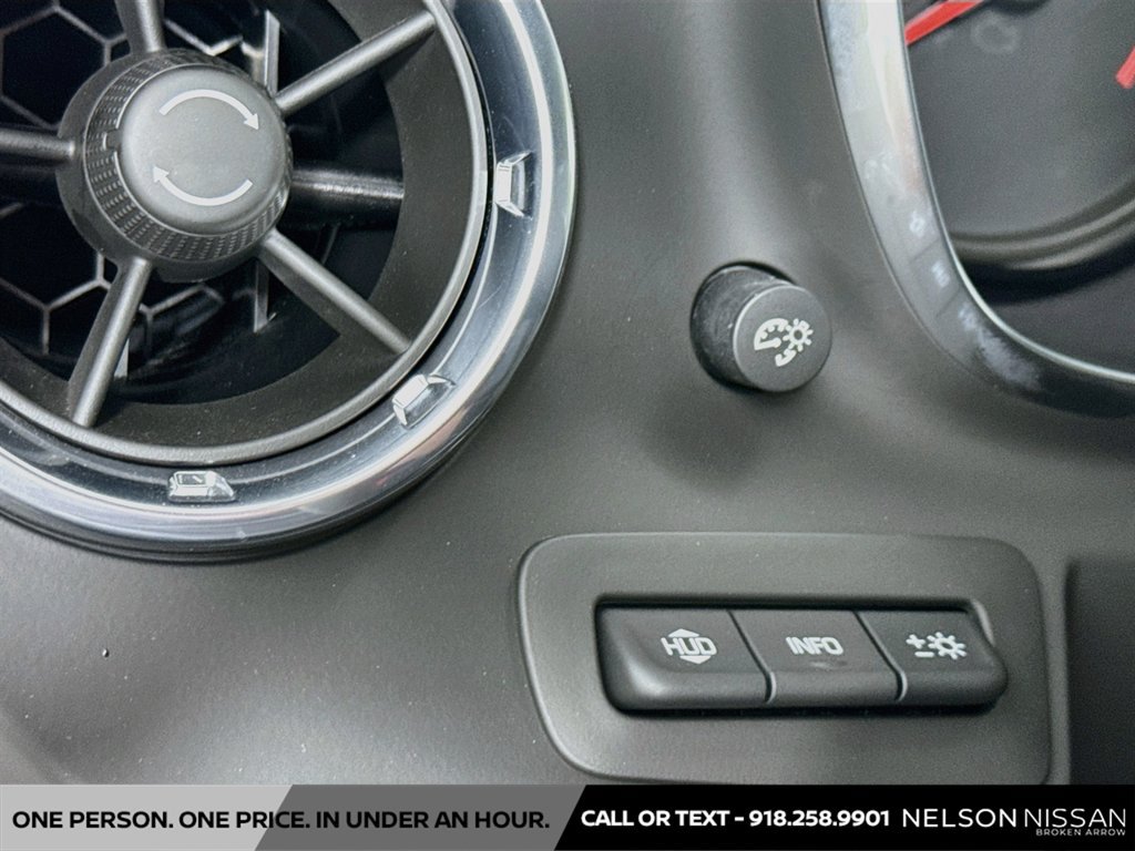 Used 2018 Chevrolet Camaro ZL1 RWD image 10