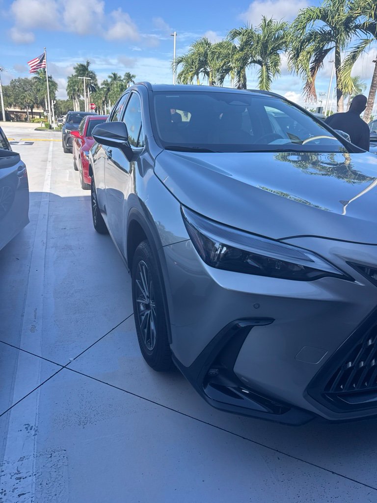 Used 2025 Lexus NX 250 FWD w/ Towing Package (2000 Lbs) image 6