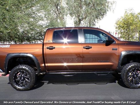 Used 2016 Toyota Tundra SR5 w/ TRD Off Road Package AWD/4WD image 7