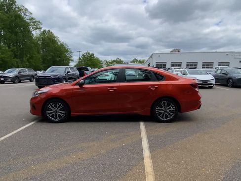 Used 2022 Kia Forte GT-Line w/ GT-Line Technology Package FWD image 8